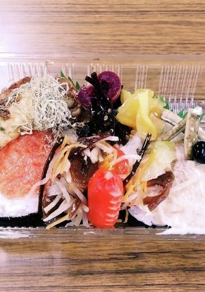 おにぎり弁当6号 <赤ウィンナー&磯辺揚-レシピのメイン写真