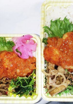 【夫婦弁当247】エビチリと根菜きんぴら-レシピのメイン写真