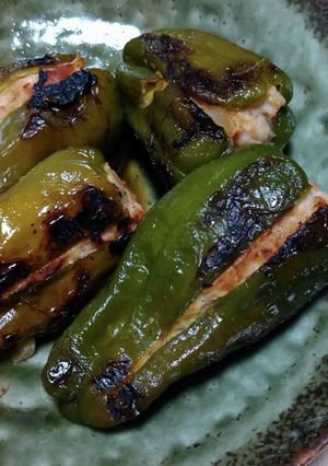 丸ごとピーマンの肉詰め【ズボラレシピ】-レシピのメイン写真