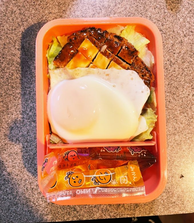 ろこもこ丼 簡単ロコモコ丼の作り方 ハワイ気分で肉の旨味を味わう【簡単