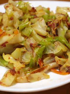 キャベツとコンビーフの簡単野菜炒め-レシピのメイン写真