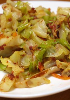 キャベツとコンビーフの簡単野菜炒め-レシピのメイン写真