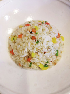 3歳も喜ぶ!パプリカとツナチーズ炒飯-レシピのメイン写真