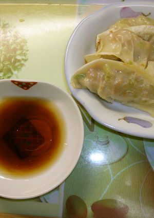 水煮大豆＆レタスで、ヘルシーな餃子。-レシピのメイン写真