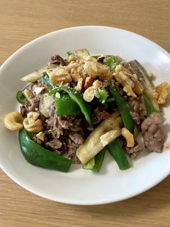 牛肉とナッツ野菜炒め-レシピのメイン写真