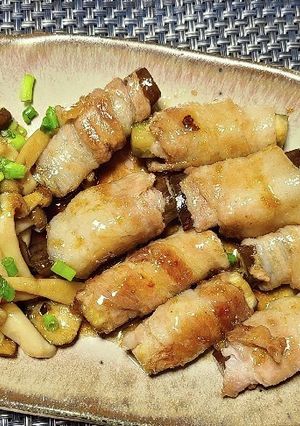 なすの肉巻き甘辛生姜炒め、しめじ添え-レシピのメイン写真