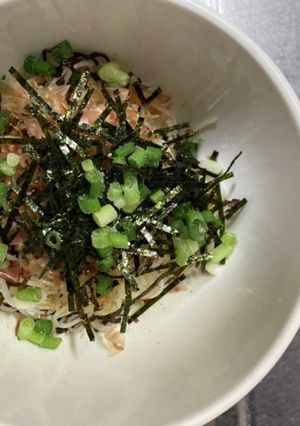 胡麻油と塩昆布で和えた温素麺-レシピのメイン写真