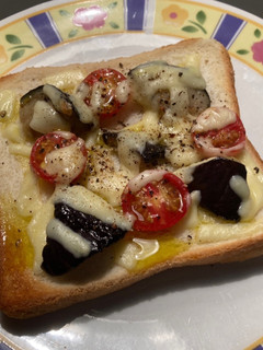 なすといえばコレ!なすとトマトのトースト-レシピのメイン写真