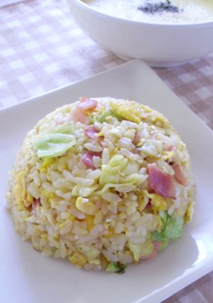 キャベツとベーコンのマヨ炒飯-レシピのメイン写真