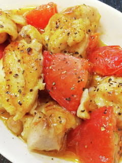 ぷりぷり鶏もも肉とトマトの塩胡椒焼き-レシピのメイン写真