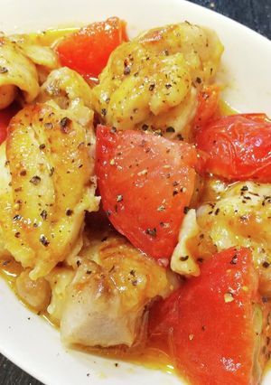 ぷりぷり鶏もも肉とトマトの塩胡椒焼き-レシピのメイン写真