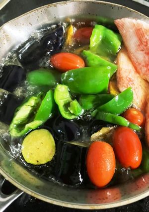 なす主役♪夏野菜とカニカマのアヒージョ☆-レシピのメイン写真
