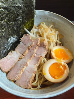 チャーシューと煮玉子と醤油ラーメンスープ-レシピのメイン写真
