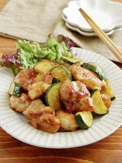 ☆簡単☆鶏肉とズッキーニのマヨポン炒め-レシピのメイン写真