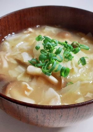 キャベツと豚バラ肉でトロッとろのお味噌汁-レシピのメイン写真