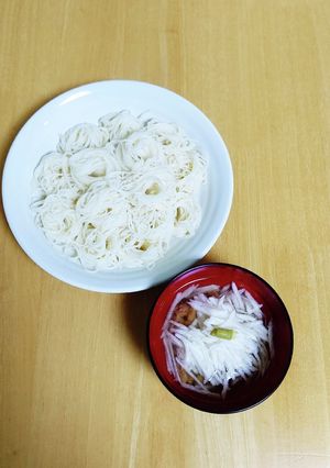 冷たい麺、長いもと納豆のそうめん-レシピのメイン写真