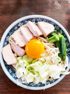 塩茹で豚と焼き顎だし麺つゆ冷やし饂飩-レシピのメイン写真