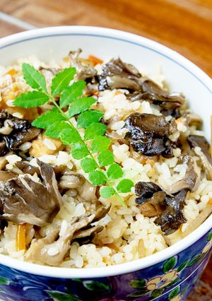 香り際立つ♪月山舞茸の炊き込みご飯-レシピのメイン写真