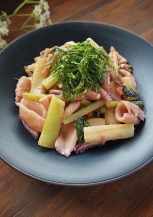 夏にぴったり！イカとセロリの梅マヨ炒め-レシピのメイン写真