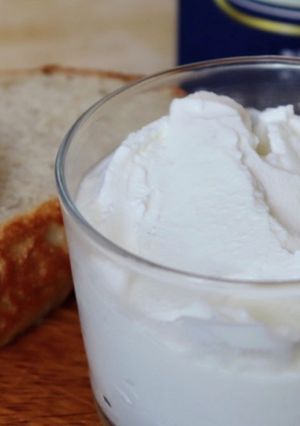114万回再生【牛乳で作るクリームチーズ-レシピのメイン写真