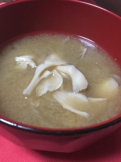 舞茸と玉ねぎのお味噌汁-レシピのメイン写真