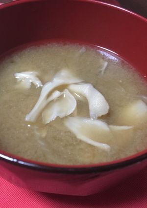 舞茸と玉ねぎのお味噌汁-レシピのメイン写真