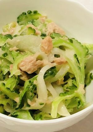 簡単！ゴーヤと玉ねぎの美味しいサラダ-レシピのメイン写真