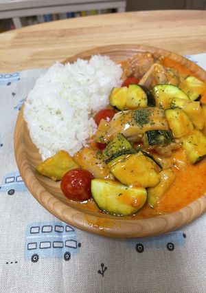 ズッキーニと鶏肉の簡単トマト煮込み-レシピのメイン写真