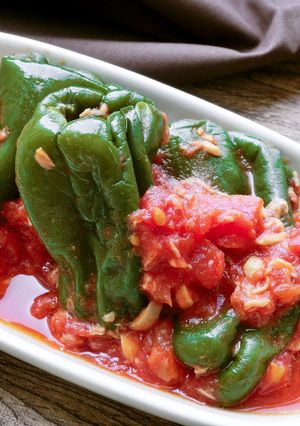 【副菜】レンジで丸ごとピーマンのトマト煮-レシピのメイン写真