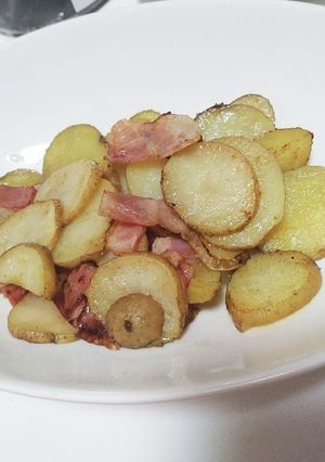 じゃがいもとベーコンの炒め物-レシピのメイン写真
