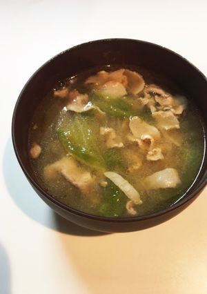 ほっこり♡豚しゃぶ肉とレタスのお味噌汁-レシピのメイン写真