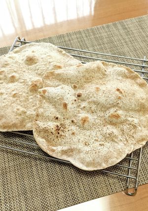 材料3つ【全粒粉のトルティーヤ】-レシピのメイン写真