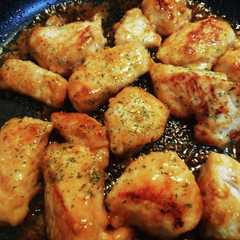 รูปของ 鶏むね肉のオイマヨ炒め