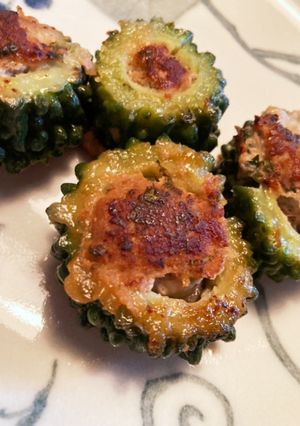 ガツンと苦味を味わうゴーヤの肉詰め-レシピのメイン写真
