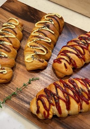 長いロングソーセージで作るソーセージパン-レシピのメイン写真