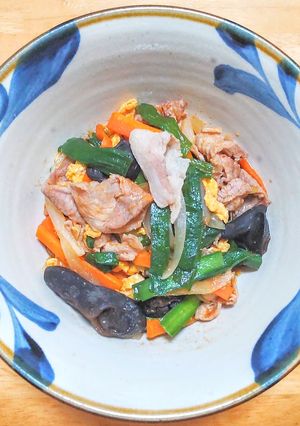 町中華の豚こま肉と木耳と卵のピリ辛炒め-レシピのメイン写真