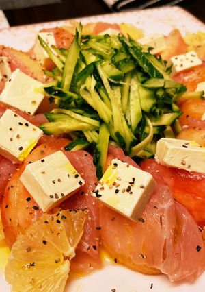 桃とクリームチーズの生ハムサラダ-レシピのメイン写真