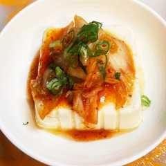 รูปของ キムチ豆腐
