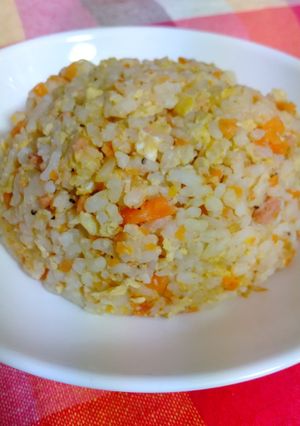 鮭フレークの鮭チャーハン-レシピのメイン写真