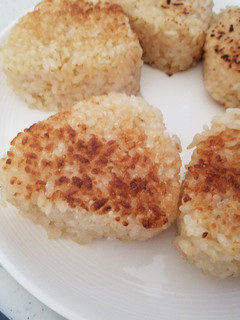 鎌田のだし醤油で作る焼おにぎり-レシピのメイン写真