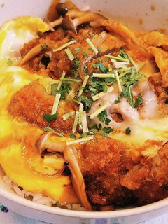 豚かつとめんつゆで簡単かつ煮込み定食♪-レシピのメイン写真