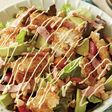 焼おにぎりとカリカリベーコンのサラダ