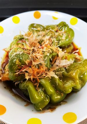 レンジでつくる！丸ごとピーマン-レシピのメイン写真