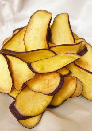 簡単おやつ☆揚げ焼きさつまいもチップス-レシピのメイン写真