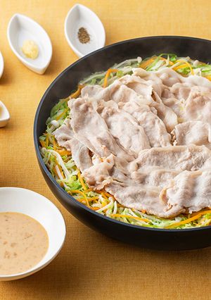 豚肉とせん切りキャベツのフライパン蒸し-レシピのメイン写真