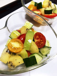 キウイと夏野菜のカラフルサラダ-レシピのメイン写真