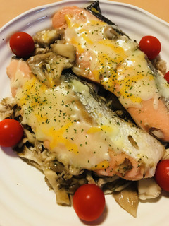 鮭切り身●キノコ&チーズの蒸し焼き仕上げ-レシピのメイン写真