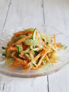 彩り野菜とさしみこんにゃくのサラダ-レシピのメイン写真