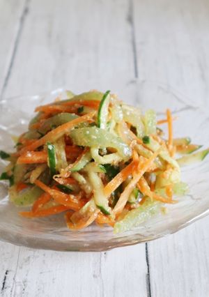 彩り野菜とさしみこんにゃくのサラダ-レシピのメイン写真