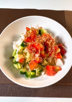 味付けは麺つゆ♬ 山芋とトマトのサラダ-レシピのメイン写真